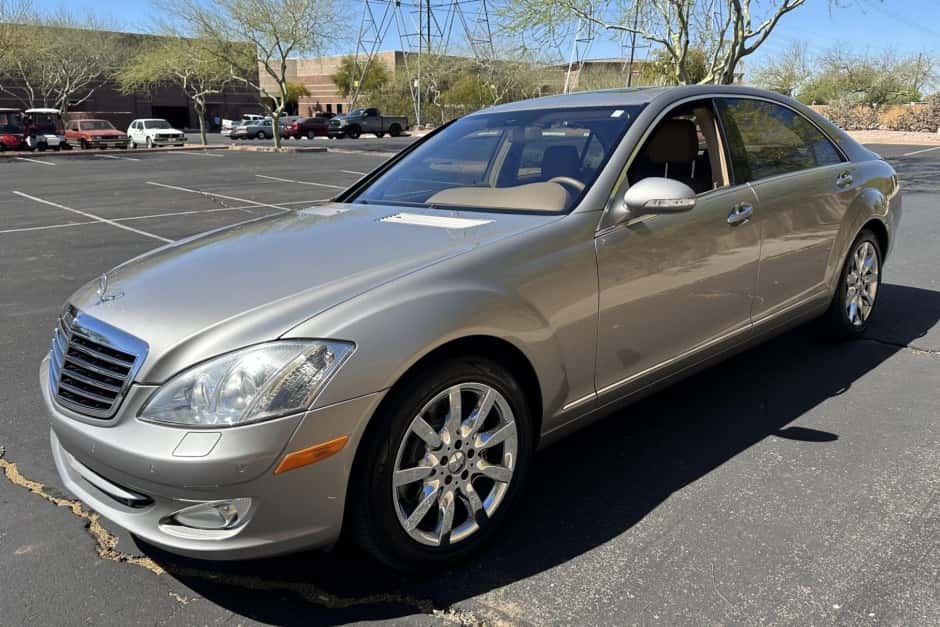 2008 Mercedes-Benz W221 S-Class sold for $10,250
