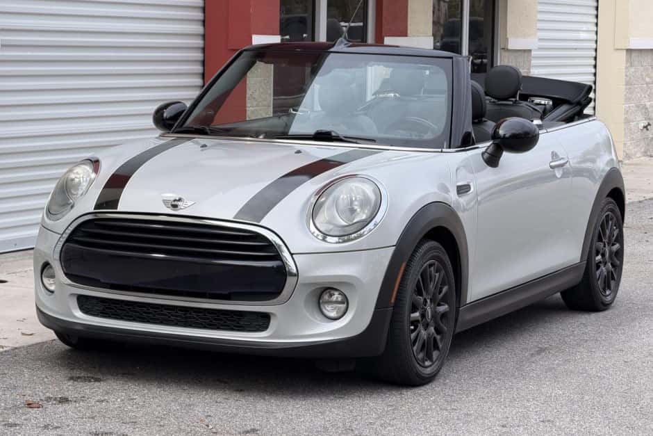 2017 Mini F57 Convertible sold for $9,000