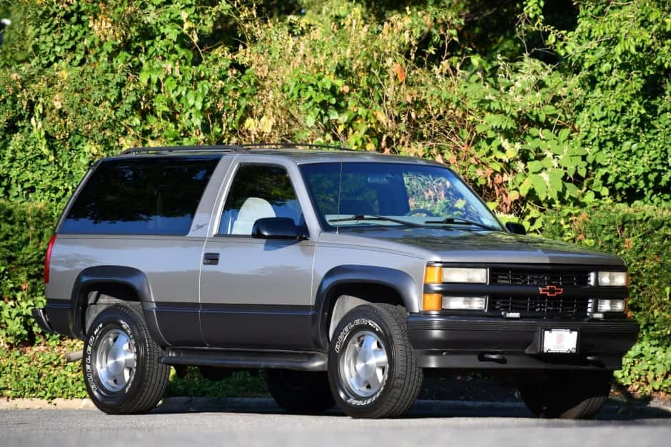 1998 Chevrolet Tahoe GMT400 sold for $19,000