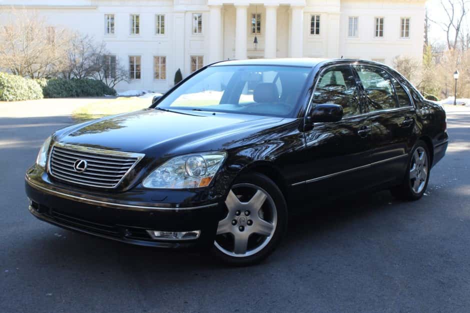 2005 Lexus LS Sedan sold for $18,501