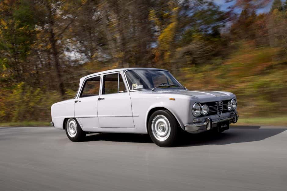 1972 Alfa Romeo 105 Series Sedan sold for $49,000