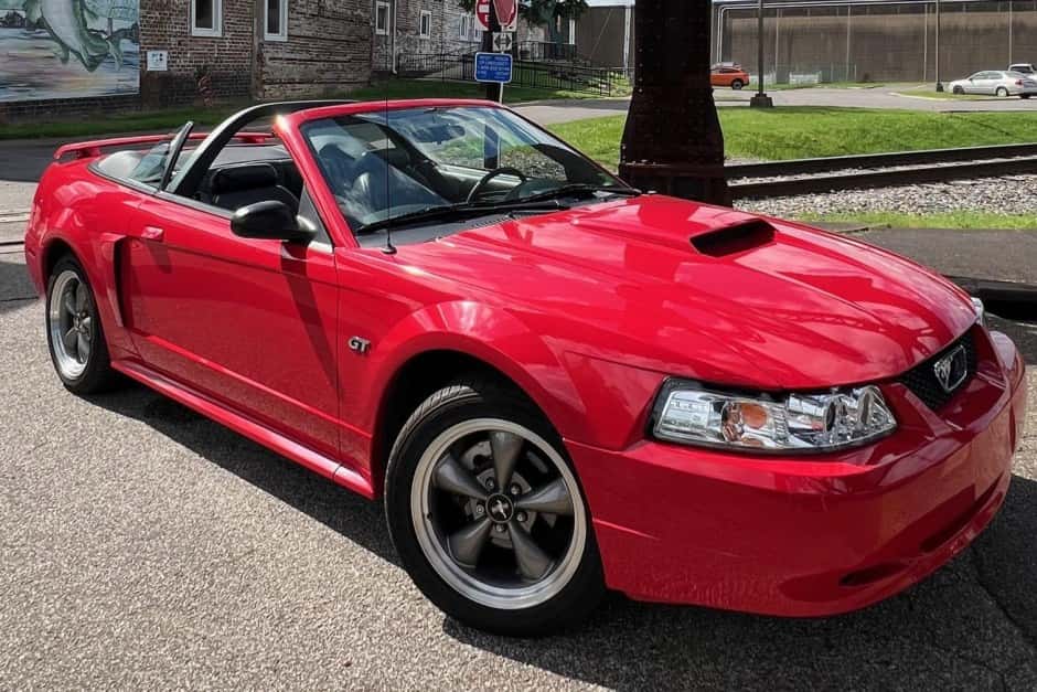 2003 Ford Mustang SN95 1994-2004 sold for $12,870