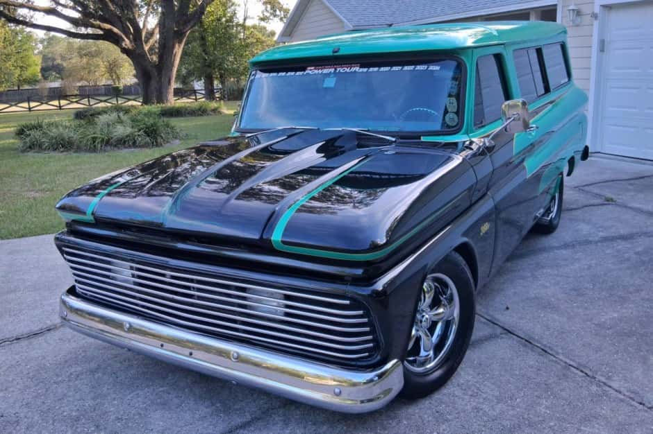 1965 Chevrolet Suburban (1960-1966) sold for $14,250