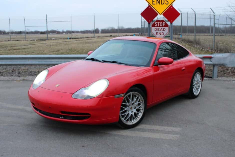 2001 Porsche 996 911 Carrera 4 sold for $19,246