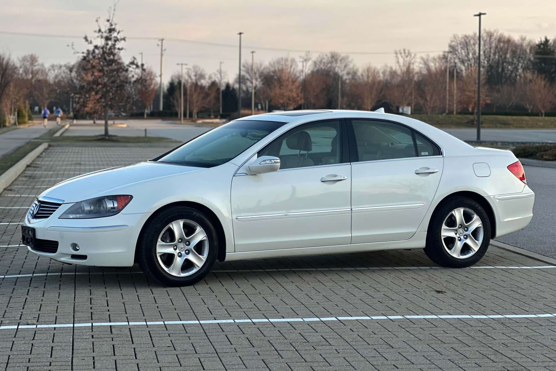 2005 Acura RL sold for $8,400