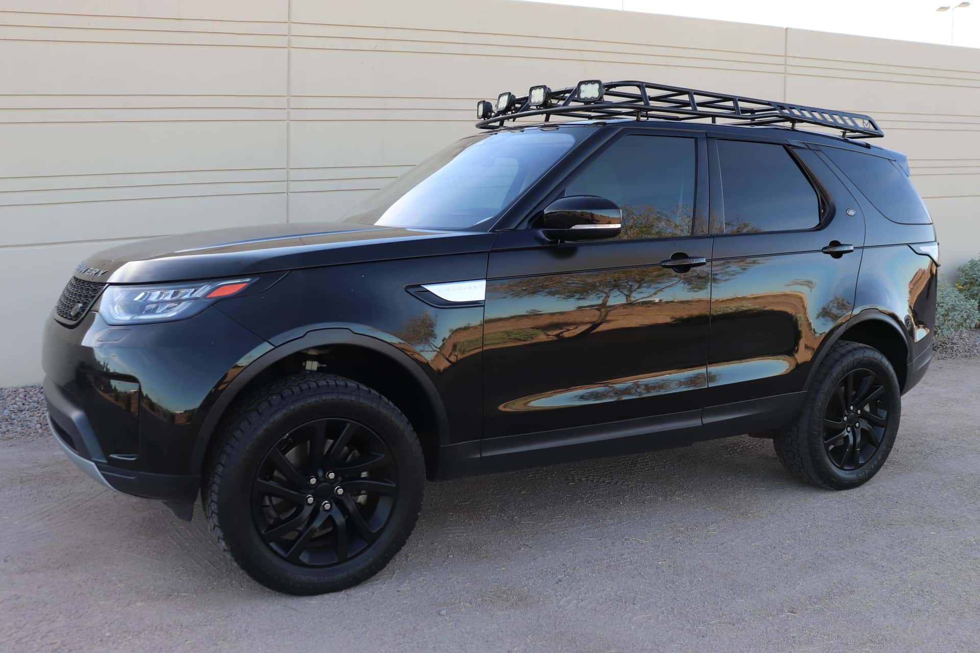 2018 Land Rover Discovery sold for $8,300