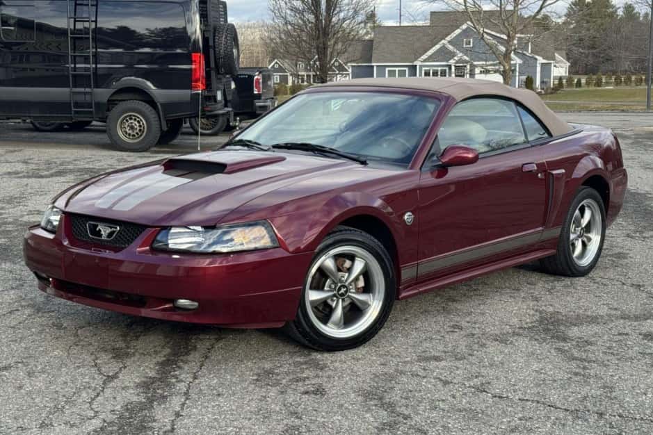 2004 Ford Mustang SN95 1994-2004 sold for $15,000
