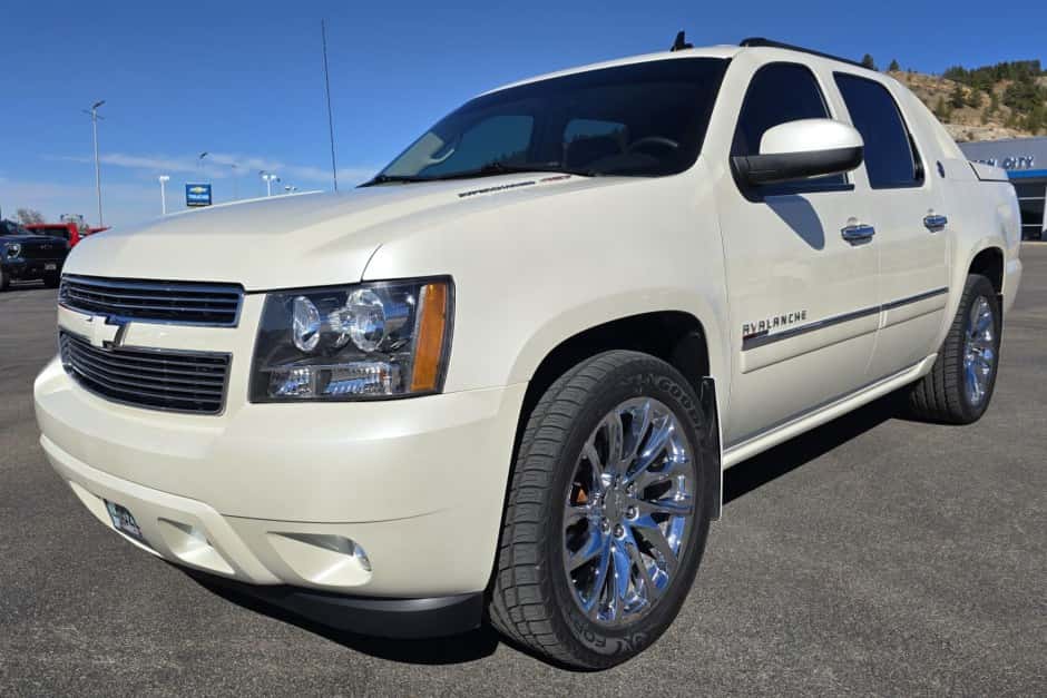 2013 Chevrolet Avalanche sold for $37,500