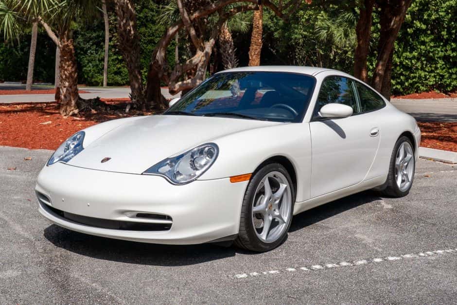 2003 Porsche 996 911 Carrera sold for $51,000