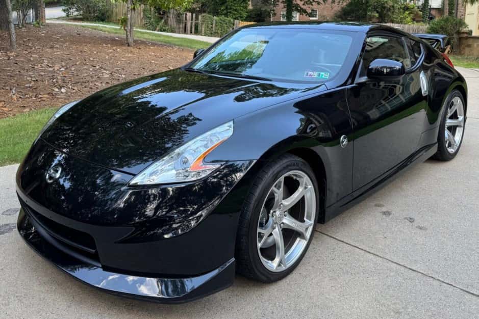 2011 Nissan 370Z sold for $34,250