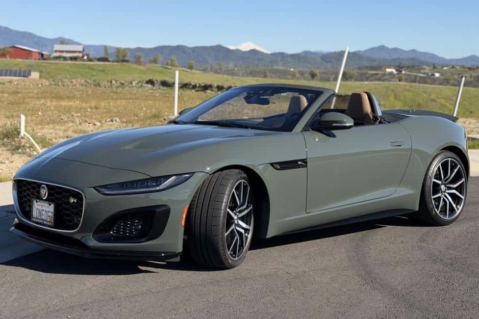 2021 Jaguar F-Type sold for $75,007