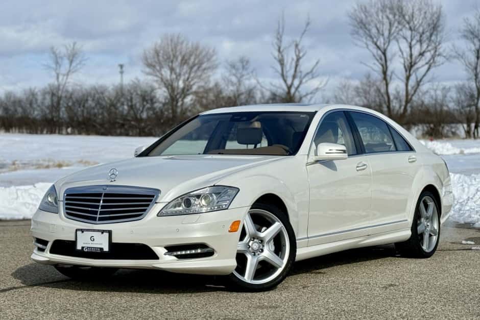 2010 Mercedes-Benz W221 S-Class sold for $22,750