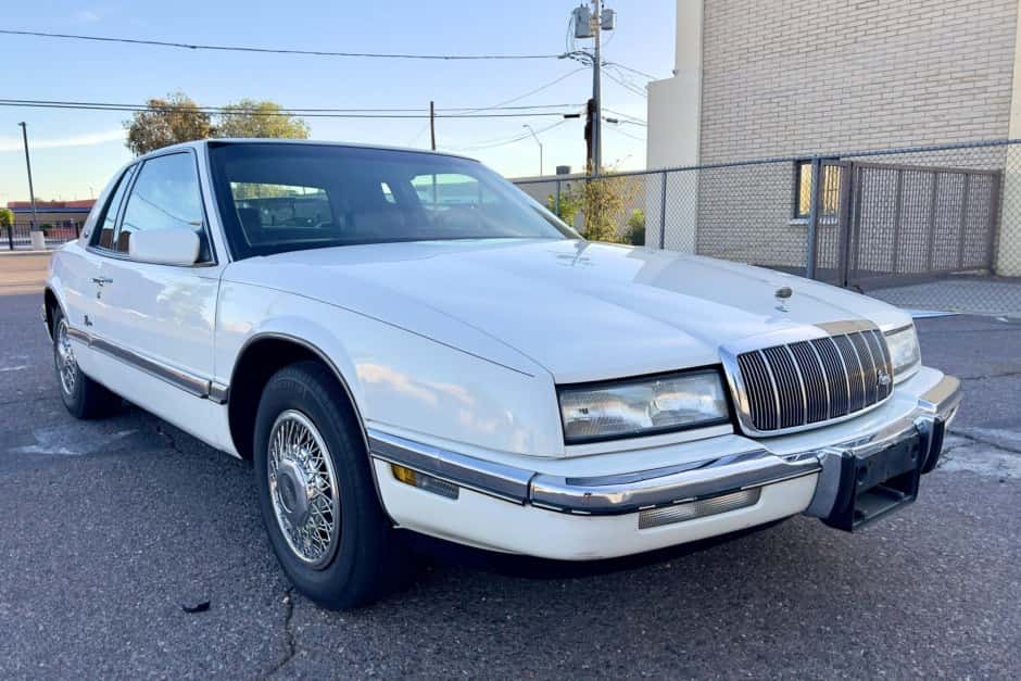 1992 Buick Riviera sold for $5,100