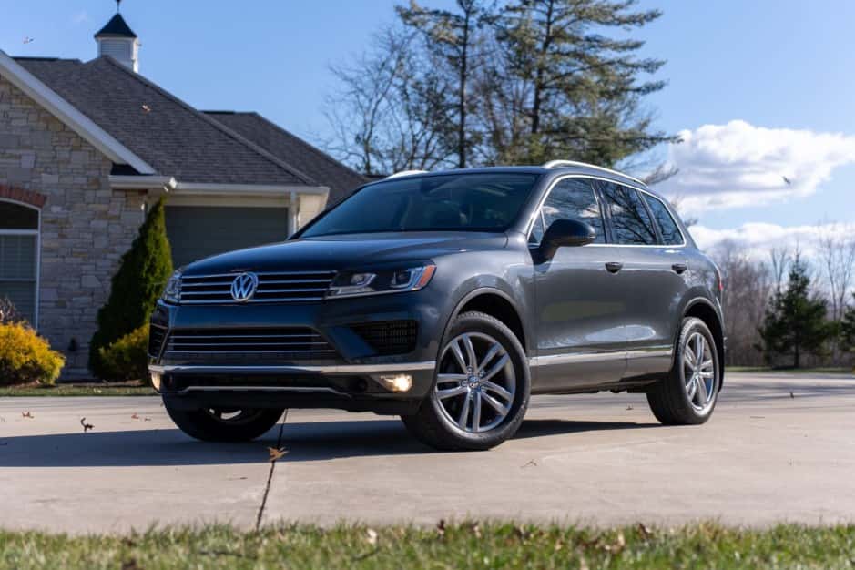 2016 Volkswagen Touareg sold for $30,500