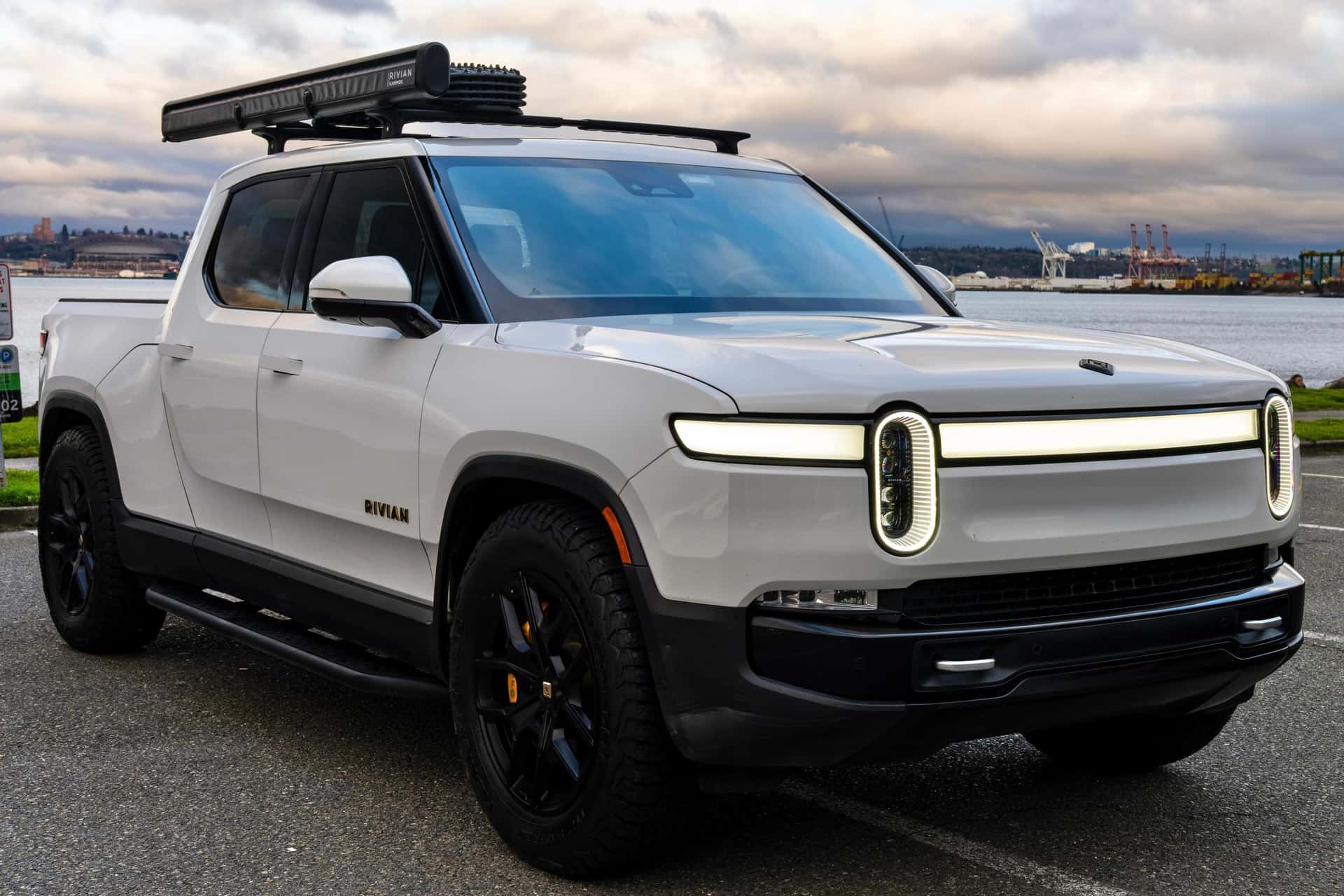 2022 Rivian R1T sold for $44,000