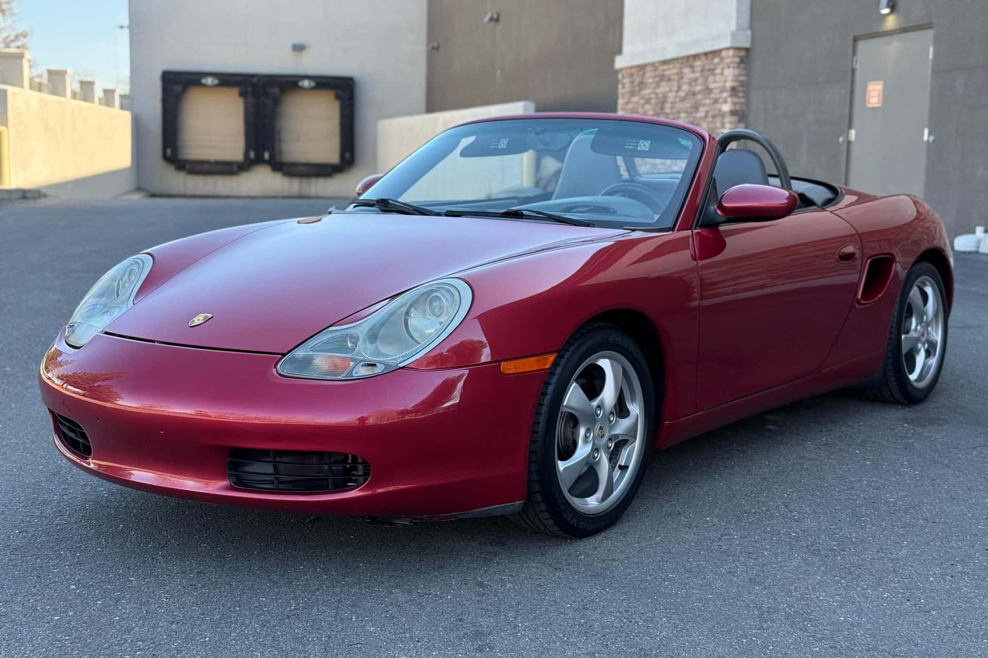2001 Porsche 986 Boxster sold for $11,250