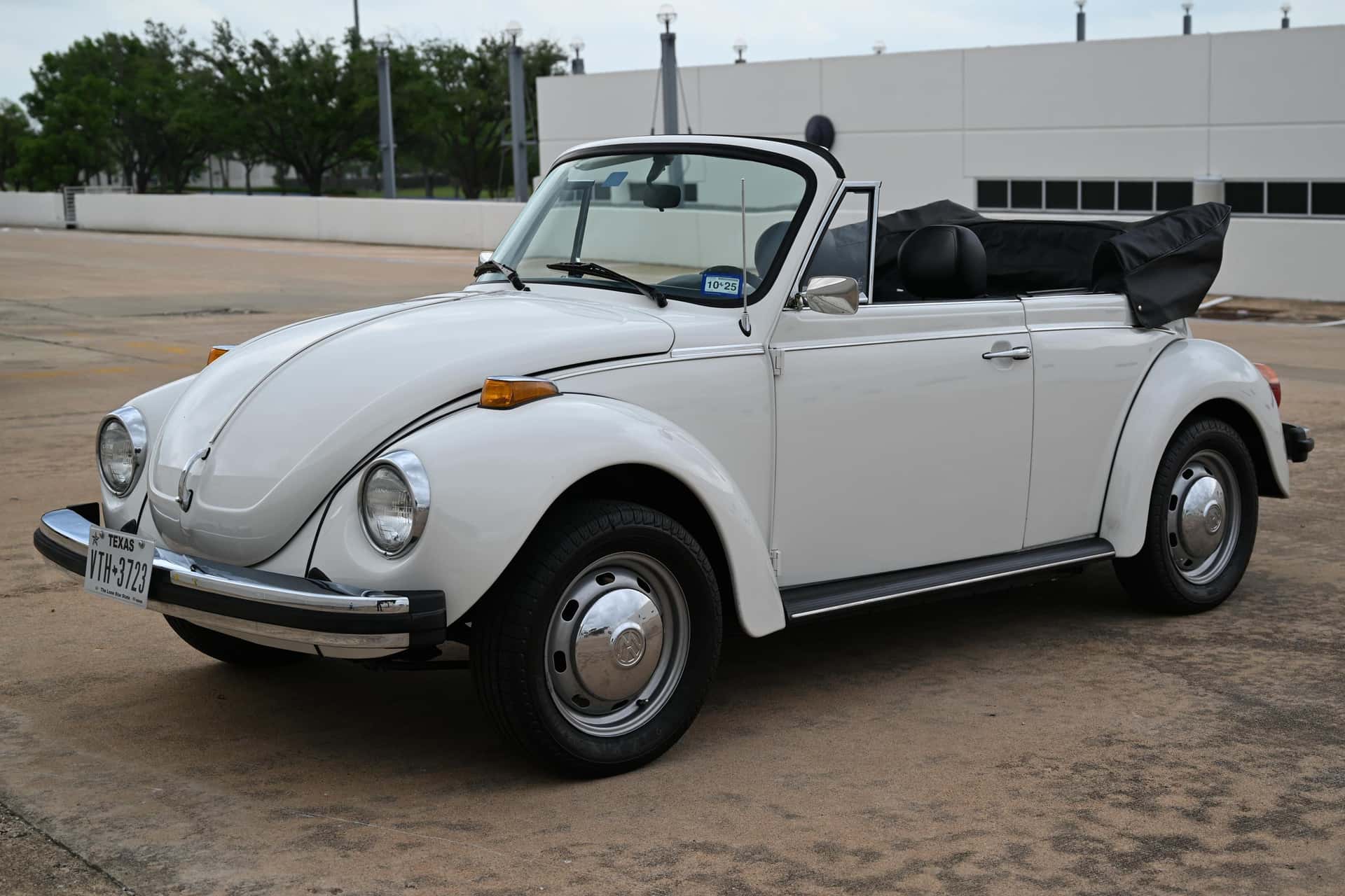 1978 Volkswagen Beetle sold for $10,000