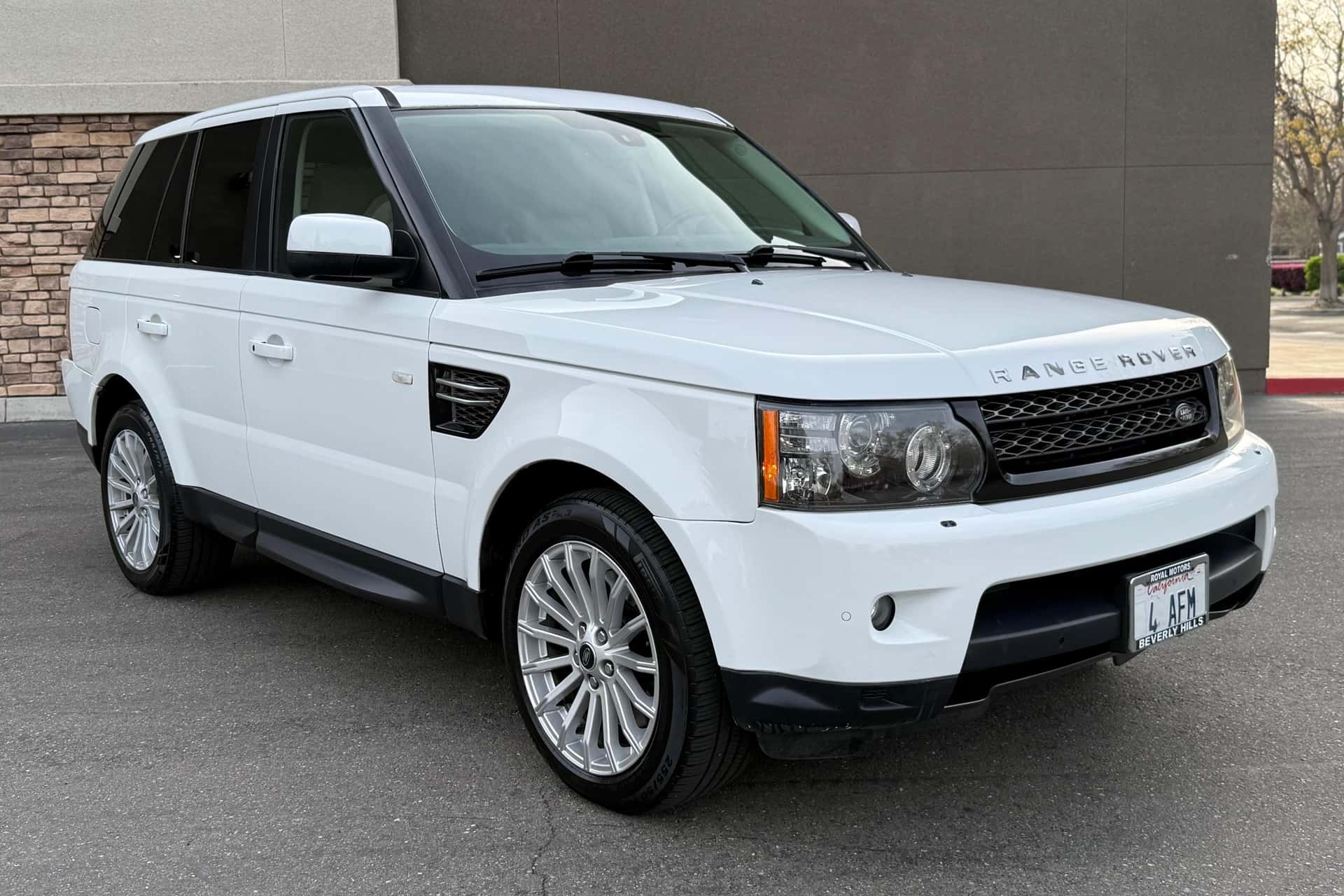 2013 Land Rover Range Rover Sport sold for $10,203
