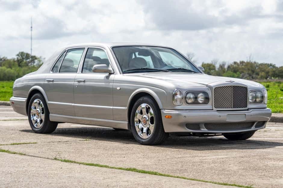 2001 Bentley Arnage sold for $18,095