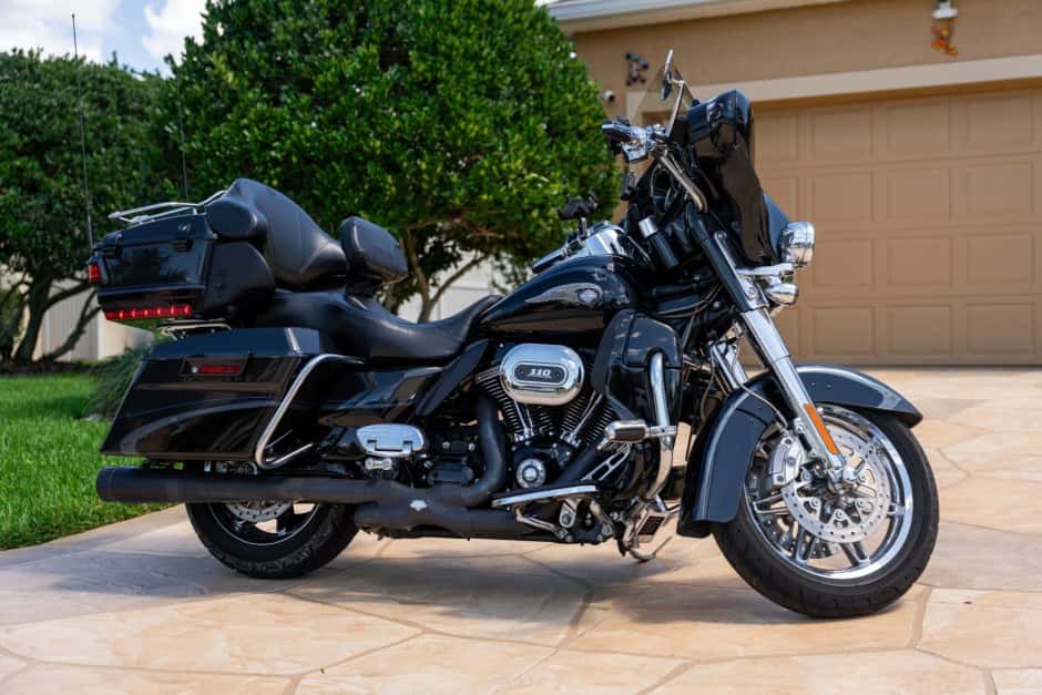 2013 Harley-Davidson Touring sold for $10,100
