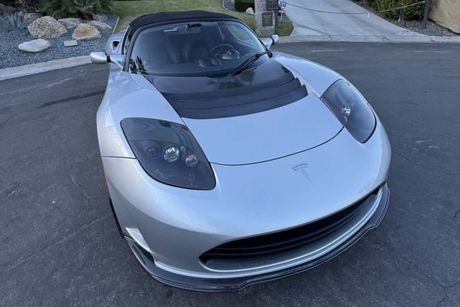 2010 Tesla Roadster sold for $72,000