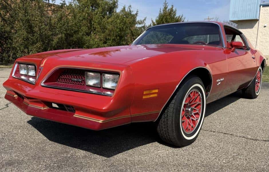 1978 Pontiac Firebird (2nd Generation – 1970-1981) sold for $25,750