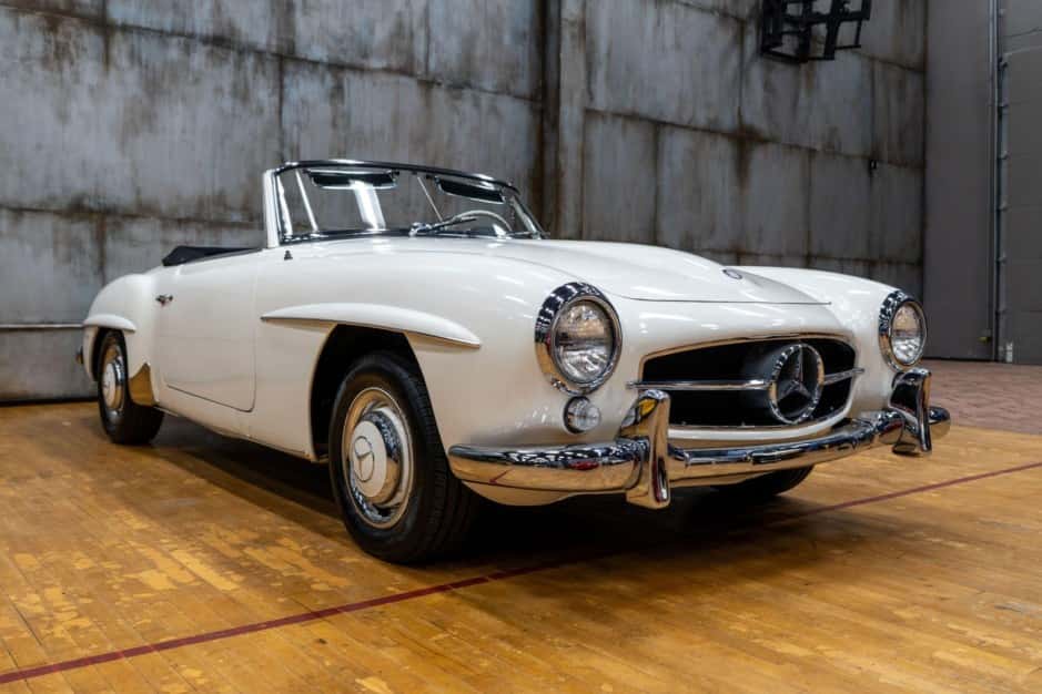 1956 Mercedes-Benz 190SL sold for $129,000