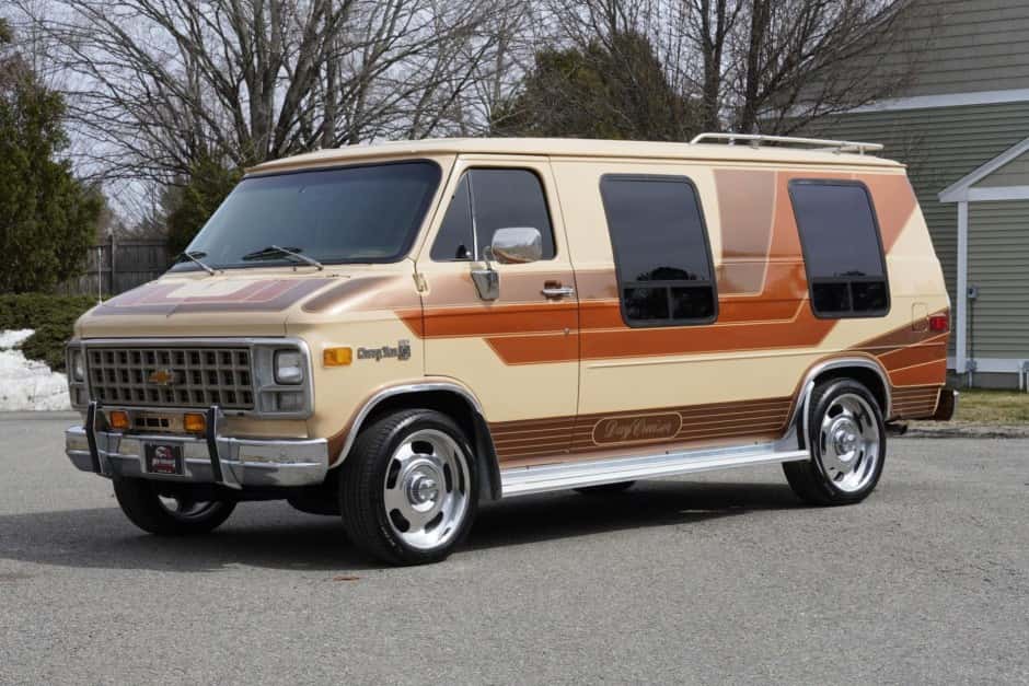 1982 Chevrolet G-Series Van sold for $8,382