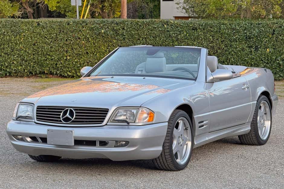 2002 Mercedes-Benz R129 SL sold for $23,250