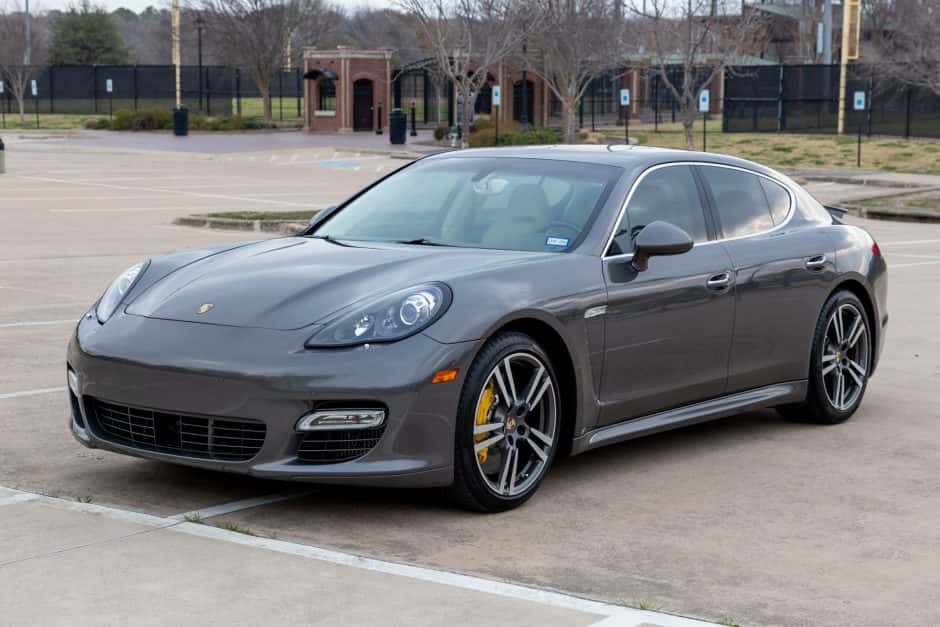2012 Porsche Panamera sold for $37,777