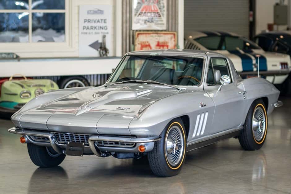 1966 Chevrolet Corvette C2 (1966) sold for $100,000