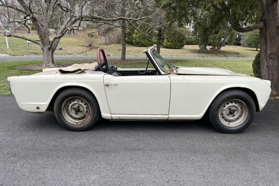 1965 Triumph TR4 sold for $11,000