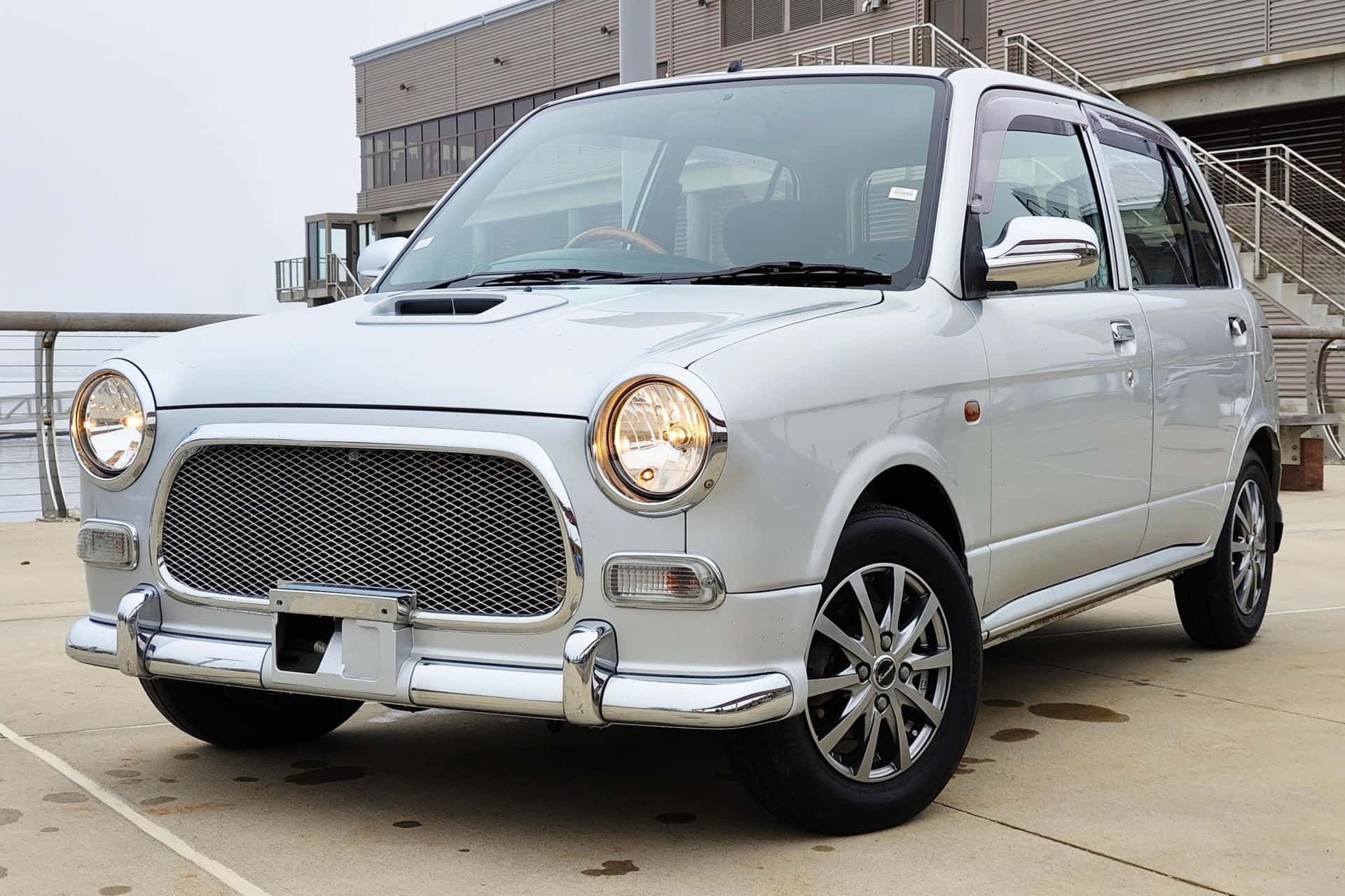 2000 Daihatsu Mira sold for $6,350