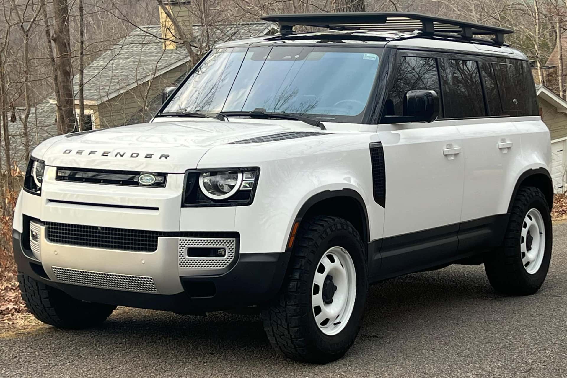 2022 Land Rover Defender sold for $34,250