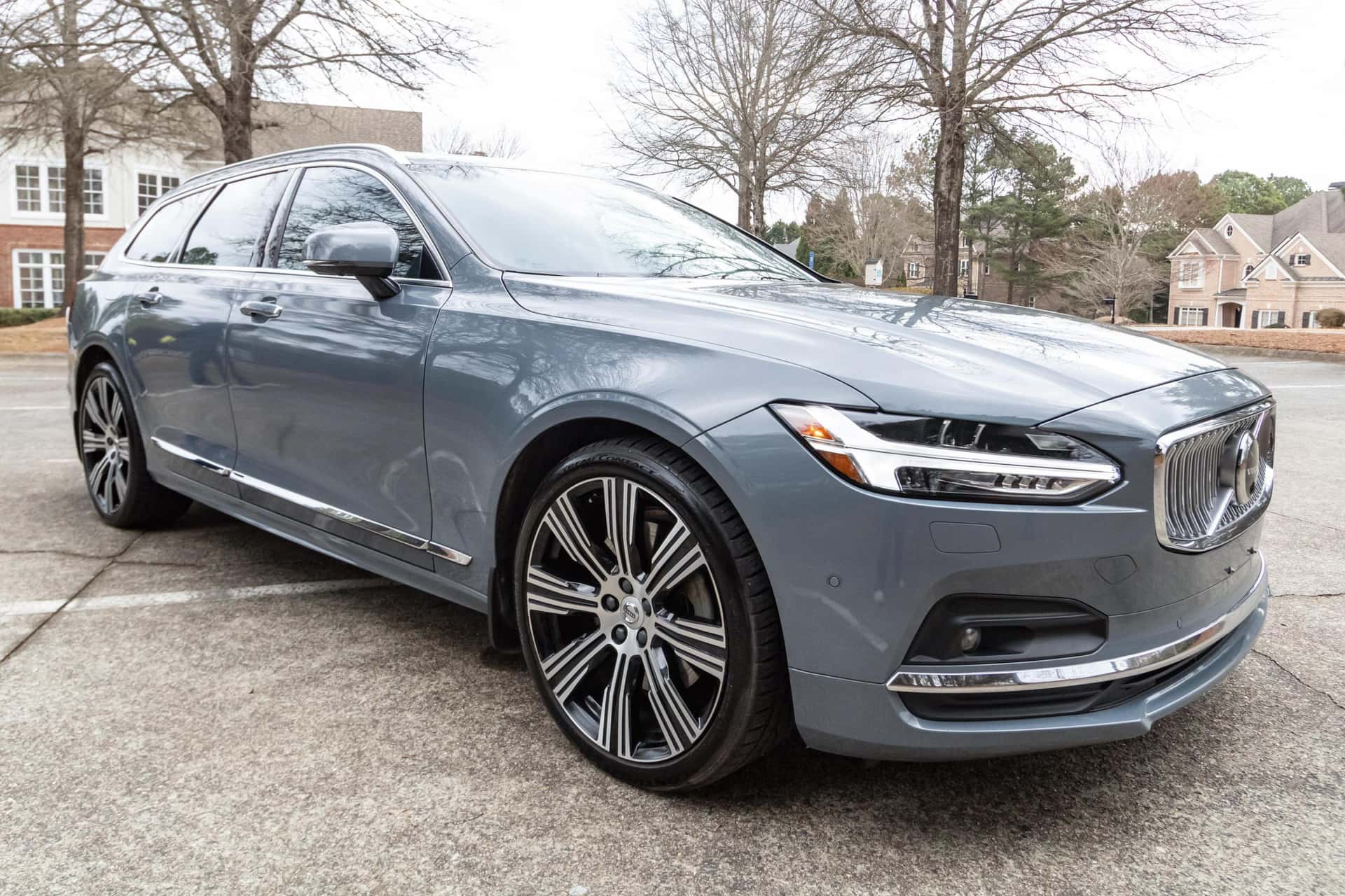 2021 Volvo V90 sold for $32,000