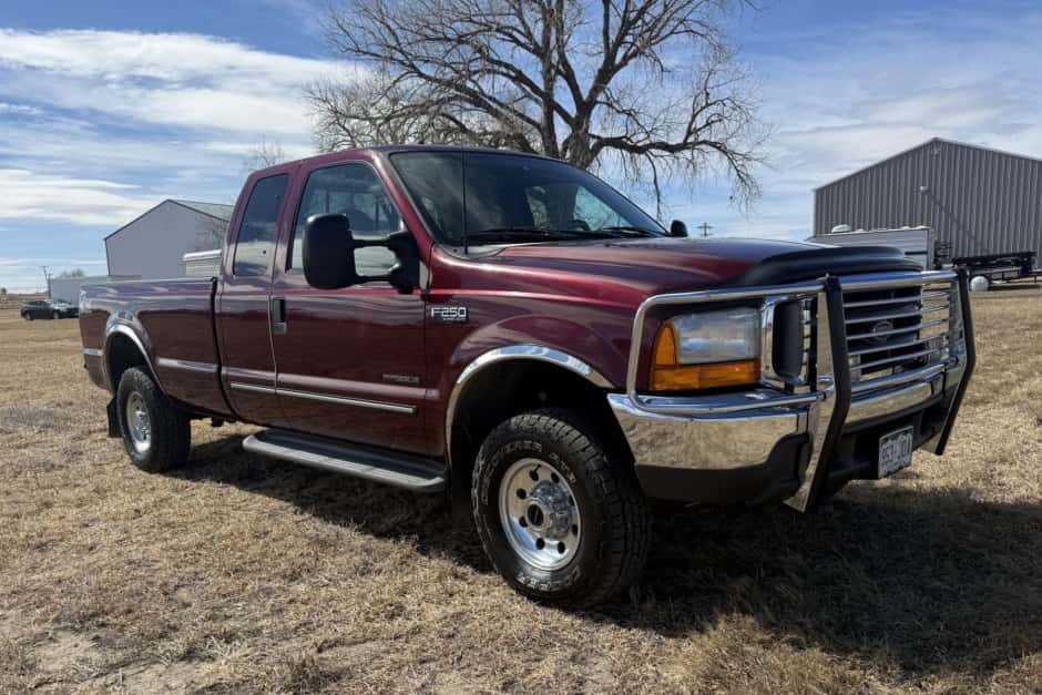 2000 Ford Super Duty 1999-2007 sold for $18,750