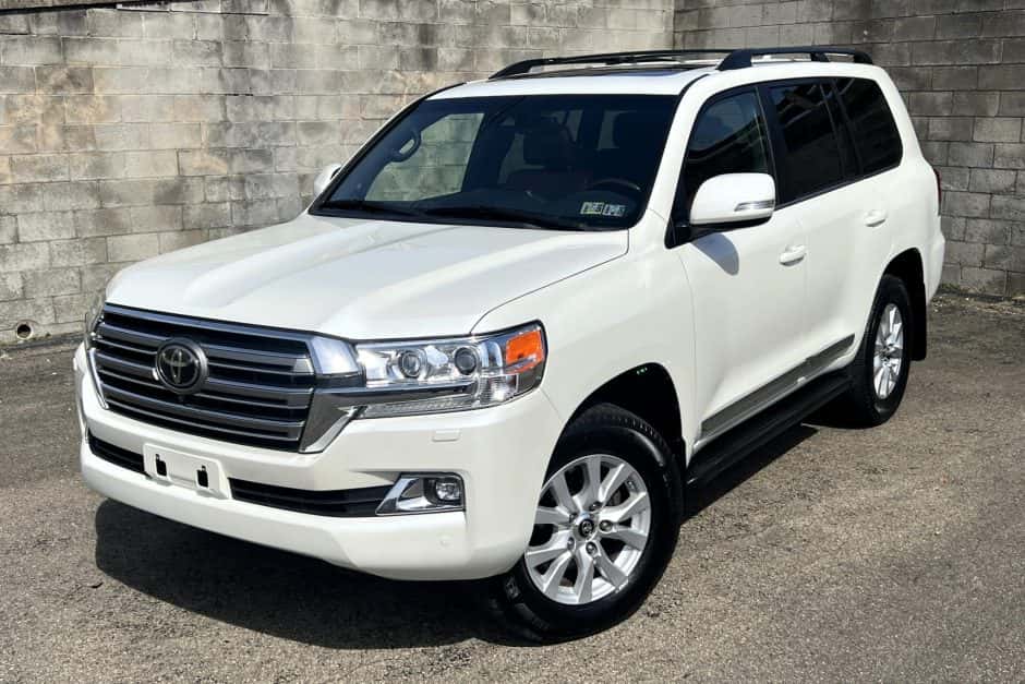 2017 Toyota Land Cruiser 200-Series sold for $48,500