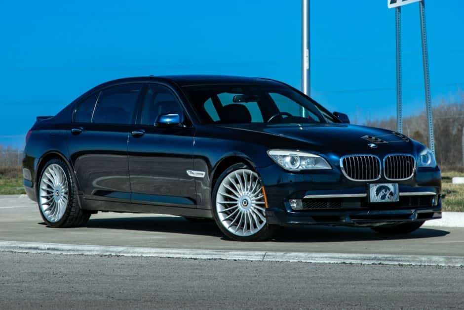 2012 BMW F01/F02 7-Series sold for $16,597