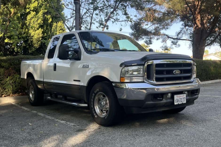 2002 Ford Super Duty 1999-2007 sold for $21,750