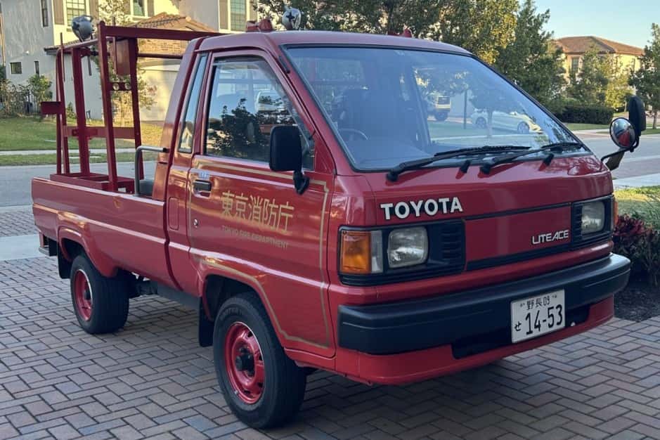 1996 Toyota LiteAce & TownAce sold for $9,155