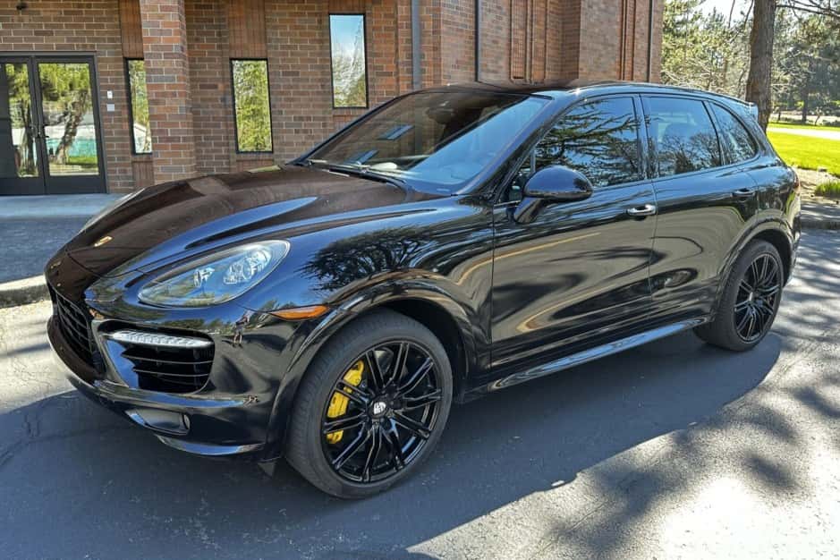 2014 Porsche 958 Cayenne (2011-2018) sold for $26,208