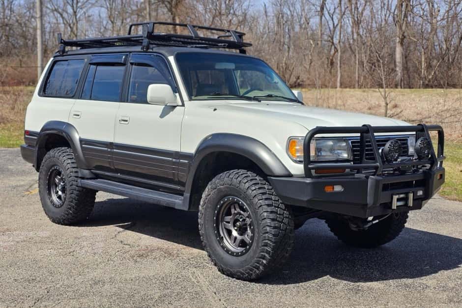 1996 Lexus LX450 sold for $16,352
