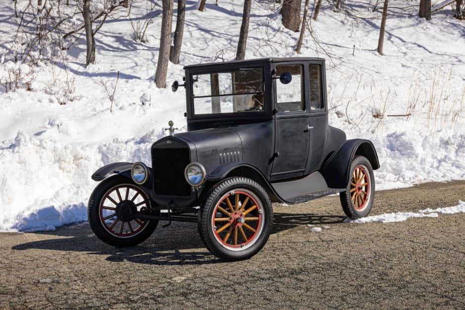 1925 Ford  sold for $6,500