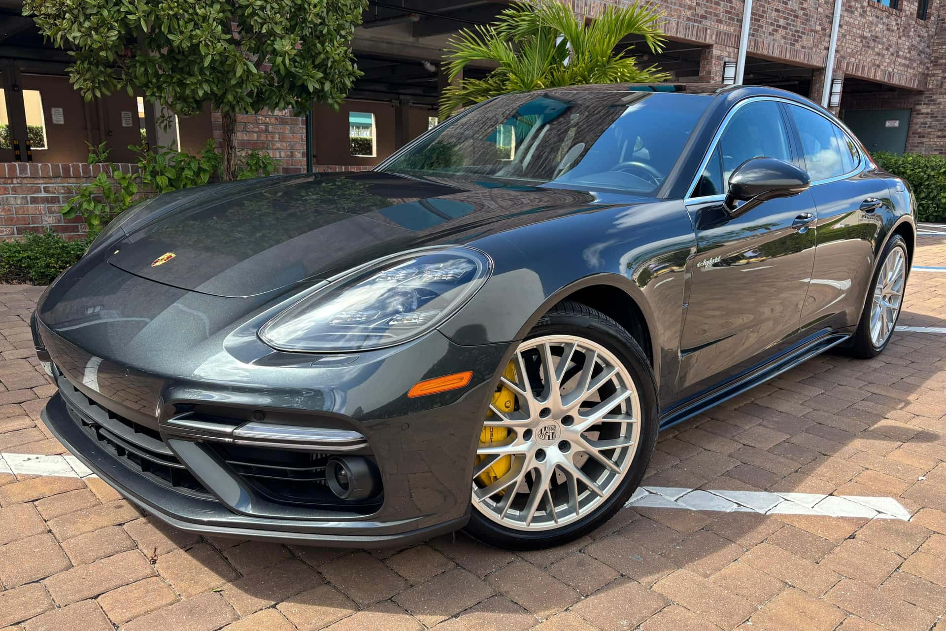 2018 Porsche Panamera sold for $67,500
