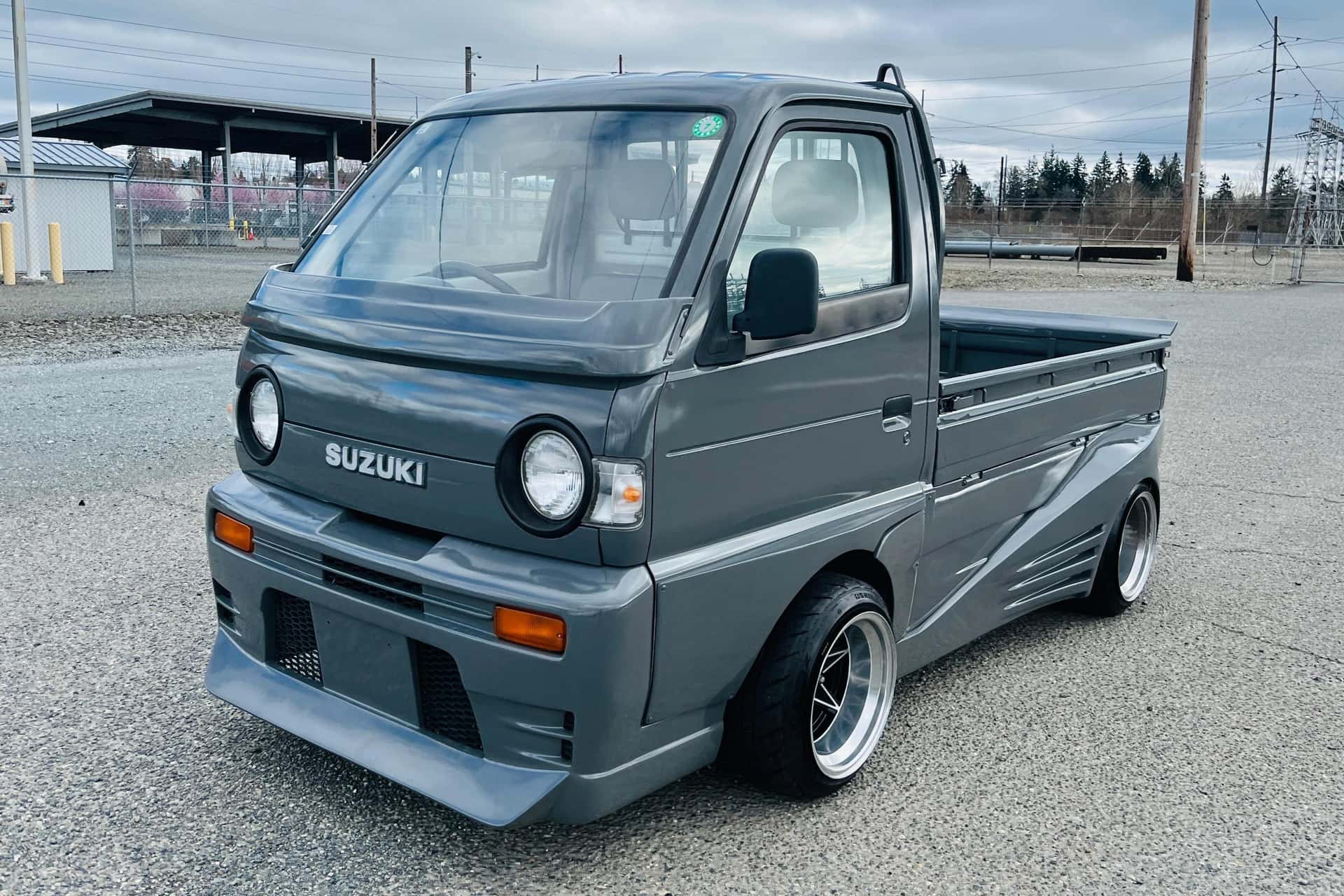 1994 Suzuki Carry Truck sold for $10,600