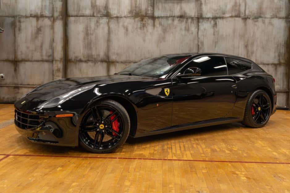 2014 Ferrari FF sold for $118,001