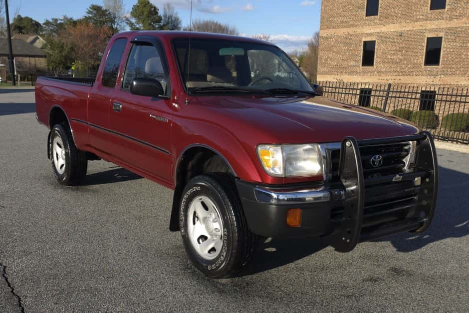 1998 Toyota Tacoma (N1X0 1995-2005) sold for $18,000