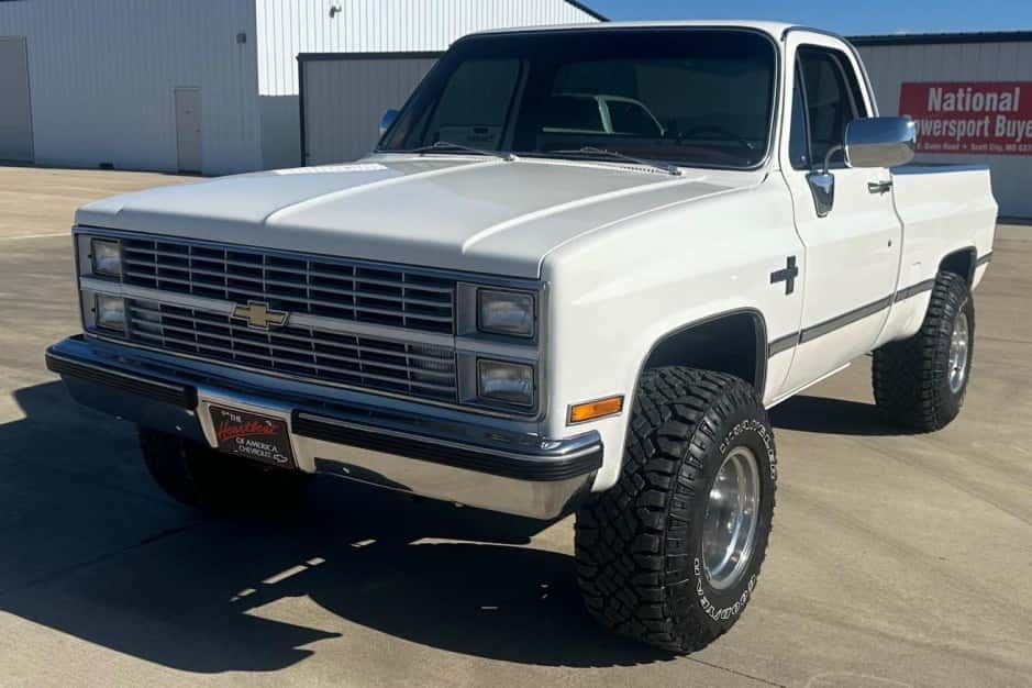1981 Chevrolet C/K (1973-1991) sold for $19,000
