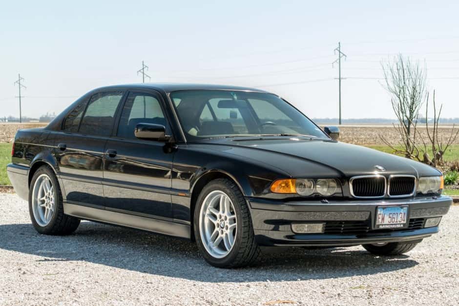1999 BMW E38 7-Series sold for $11,361