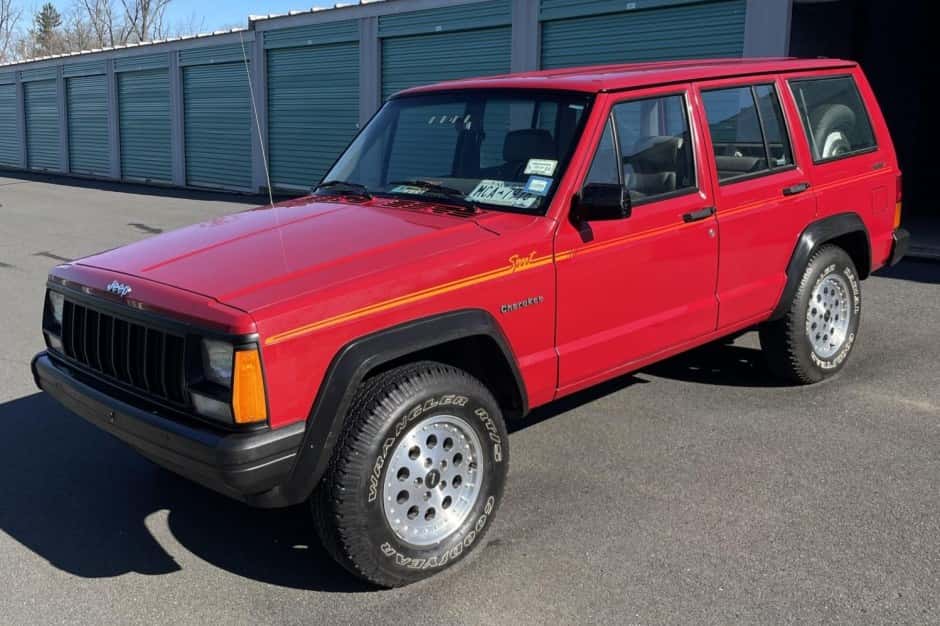 1991 Jeep XJ Cherokee sold for $9,500